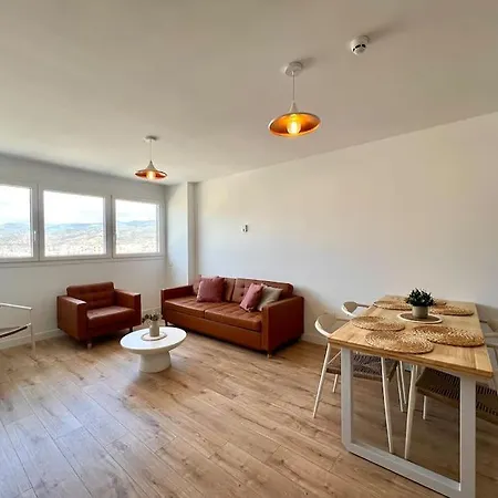 Skyline Vii Pool & Coworking By Ele Apartment